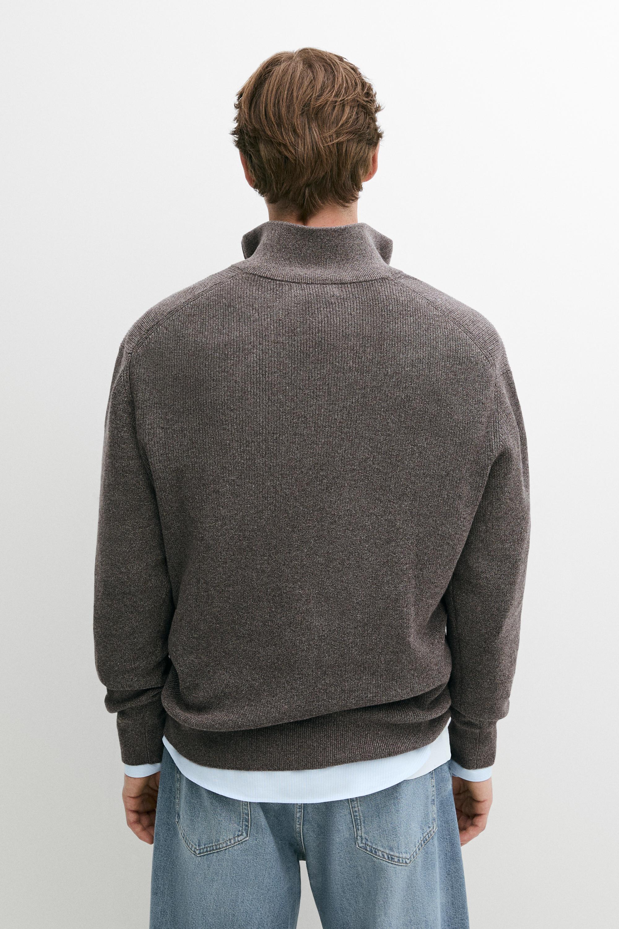 Mock neck knit sweater with zip